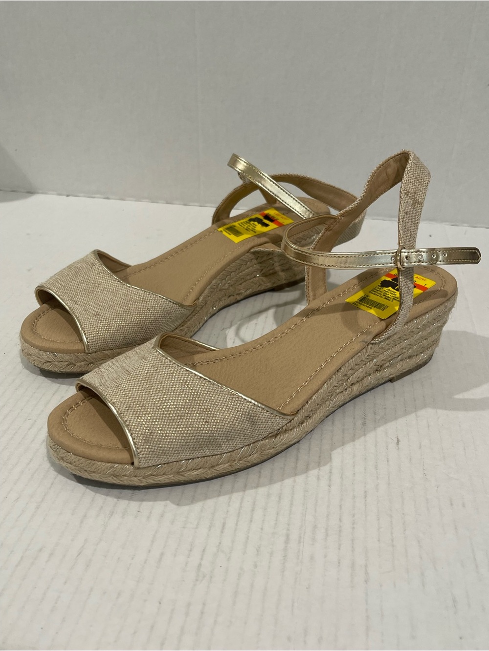 Womens Charter Club Beige Espadrille Wedge Sandals with Gold Ankle Strap Size 12 - Picture 4 of 8
